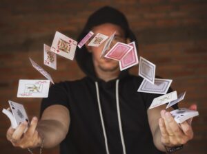 從Omycard悠遊卡機台到立體造型，客製化悠遊卡製作全攻略！